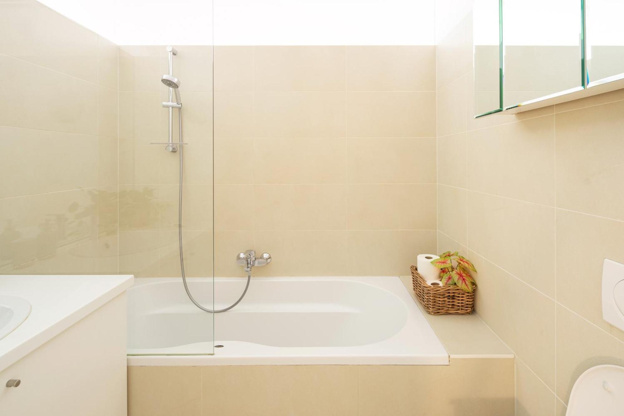 Gemuetliches, Ruhiges Apartment - 90M2 Mit Garten Und Terrasse Vídeň Exteriér fotografie
